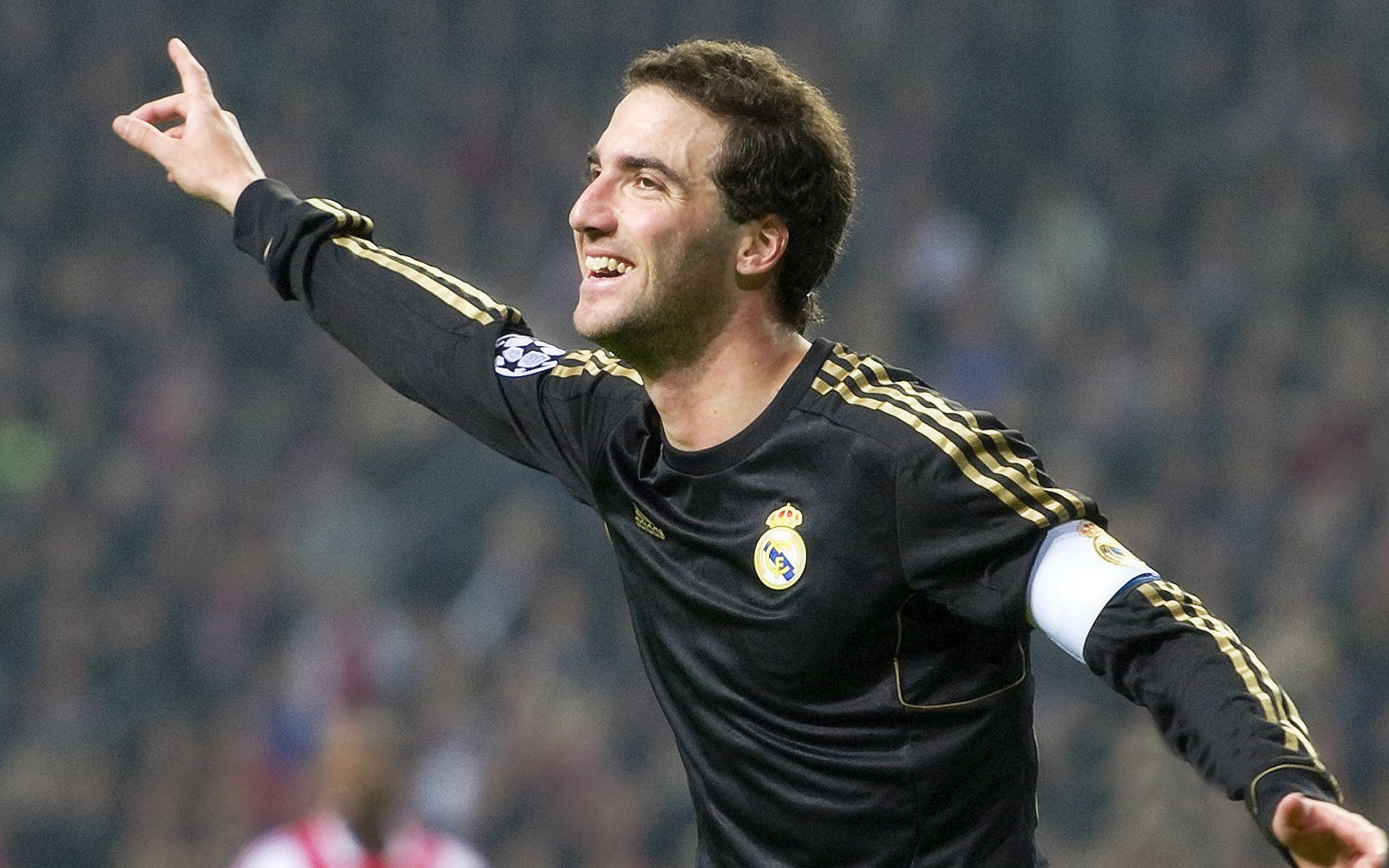 传奇回归！C罗助球队晋级欧冠四强，c罗欧洲杯助攻