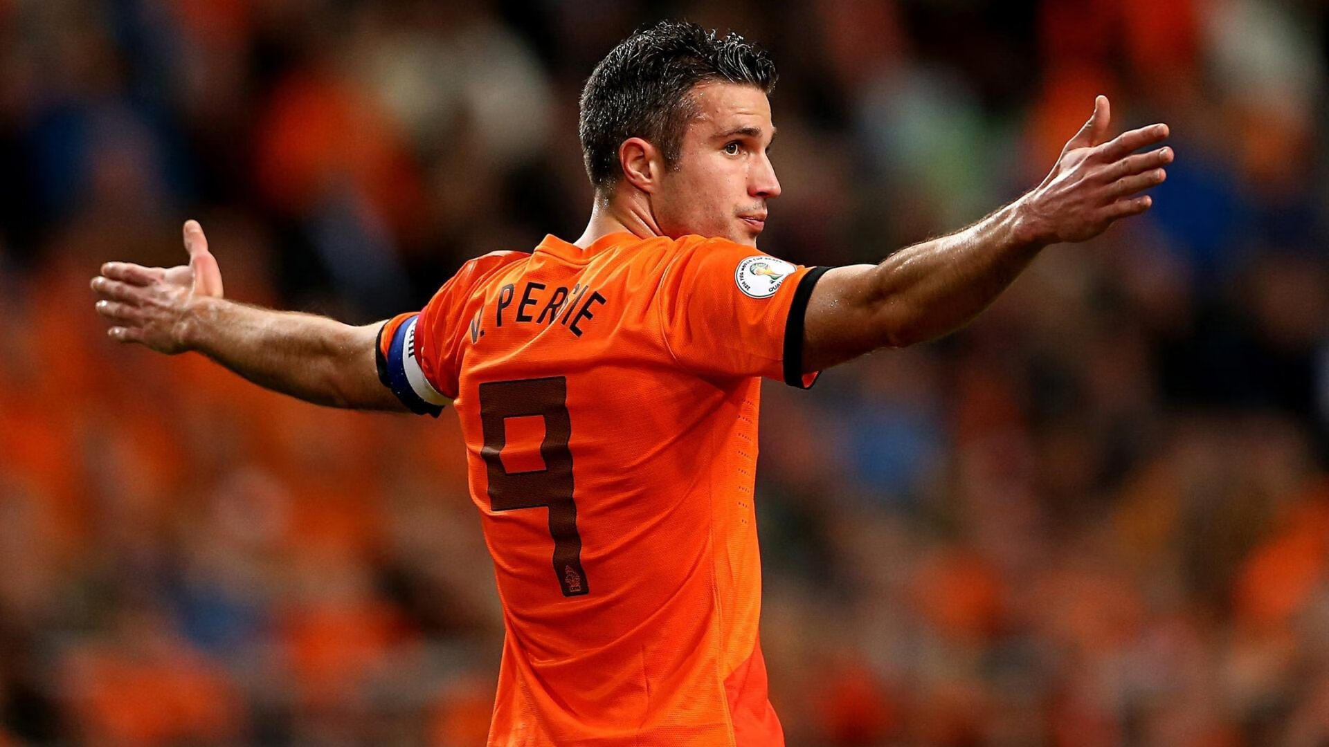 国足奋力抗争晋级，成为国际比赛八强队之一，国足挺进八强